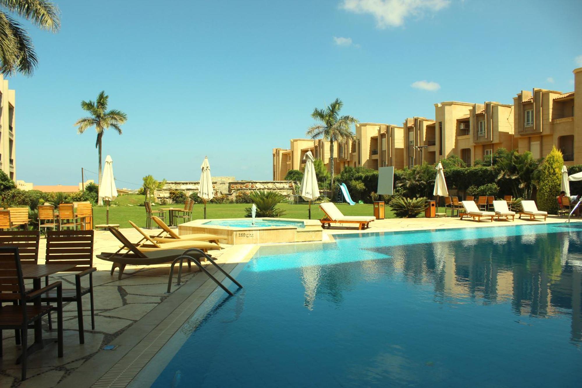 Panacea Suites Hotel Borg El Arab Luaran gambar